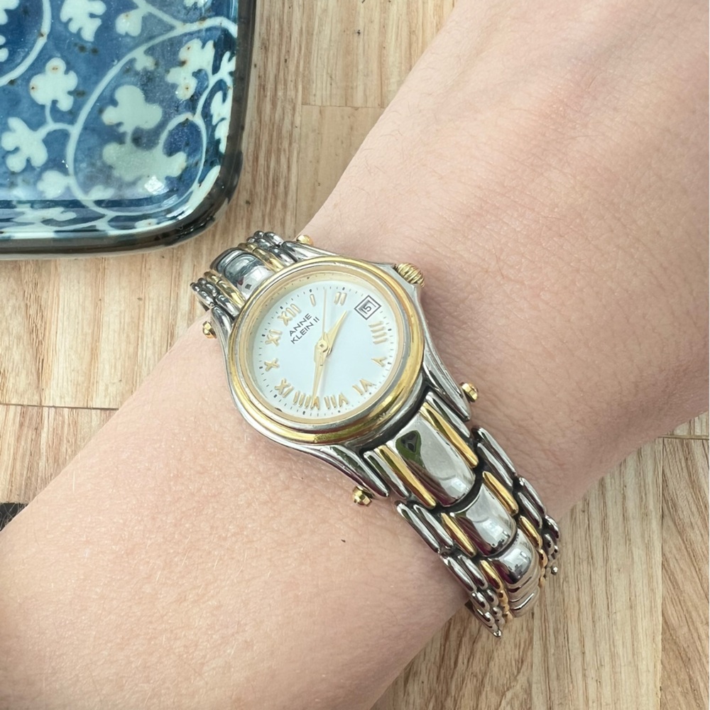 Anne Klein II ladies classic two-tone dress watch NEW BATTERY